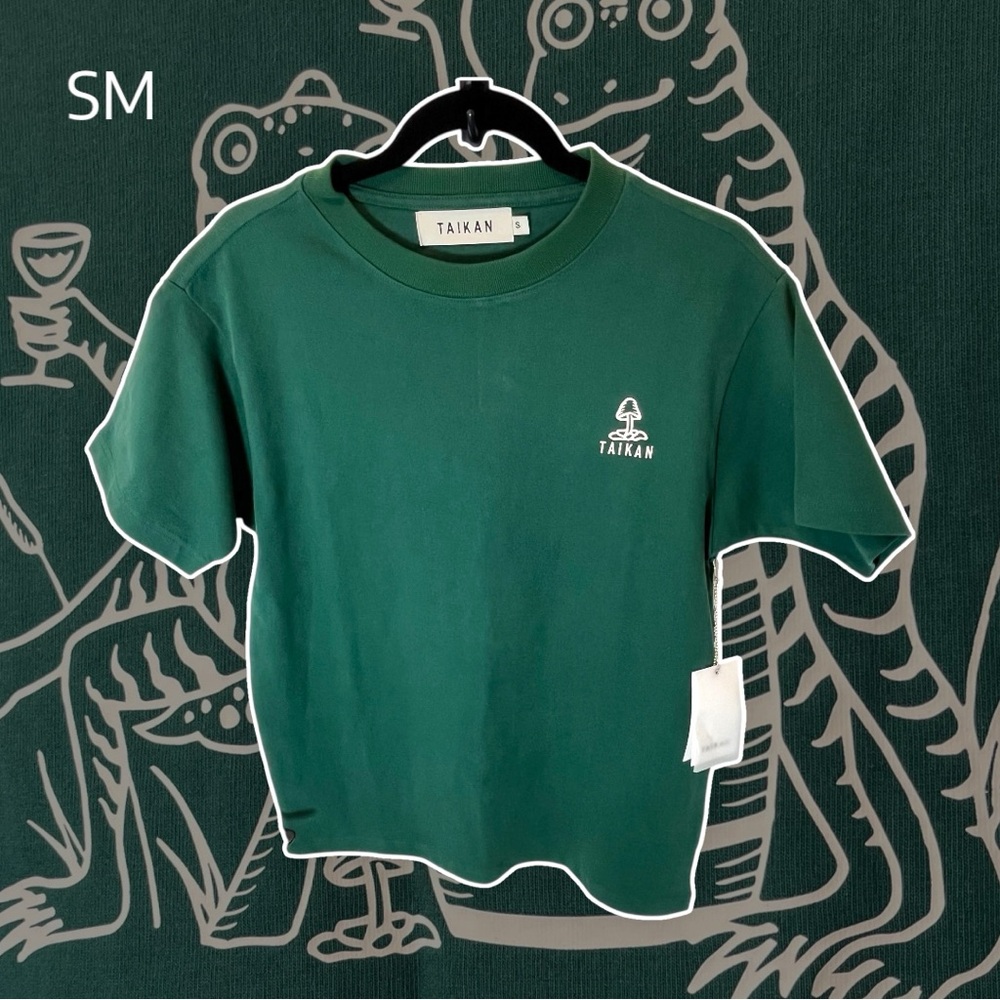 •NWT• Taikan Hunter Green Heavyweight Small with Mushroom on Chest & back •Small